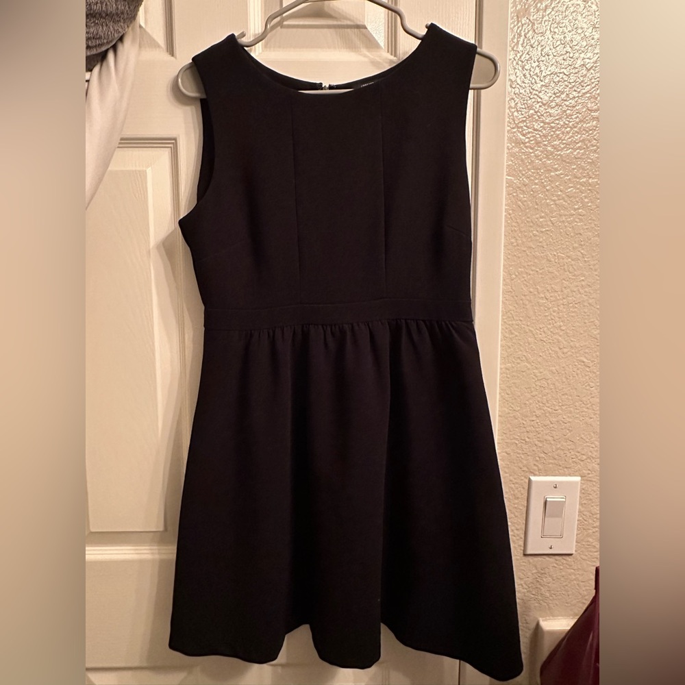 Elegant Black Sleeveless Dress